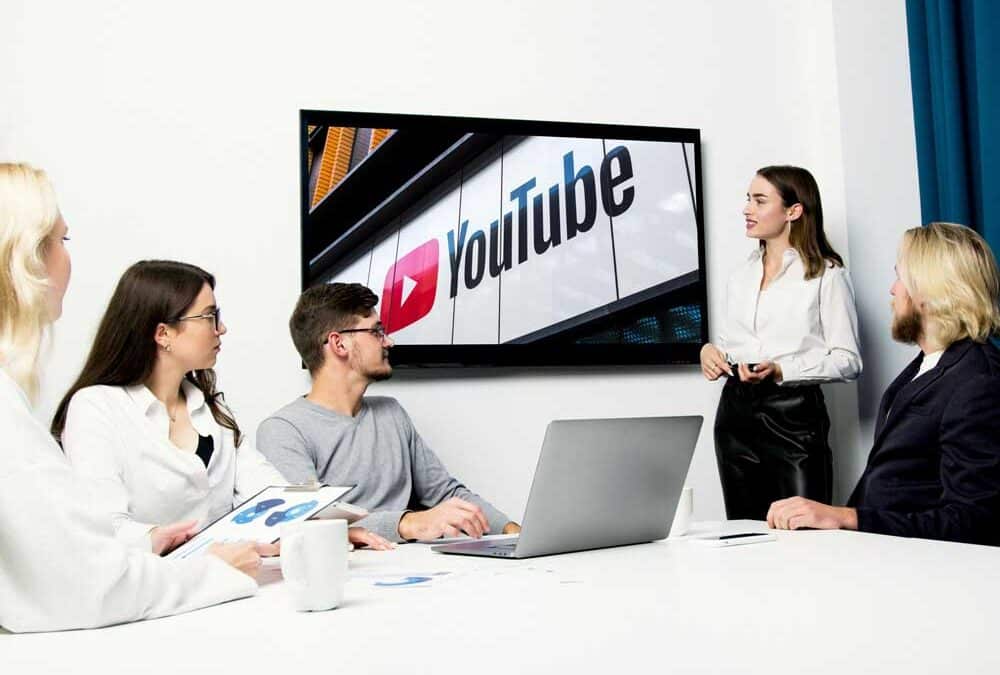 How to Share Screen on YouTube Live